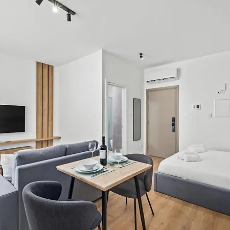 Artemis 103 - Seaside Stories