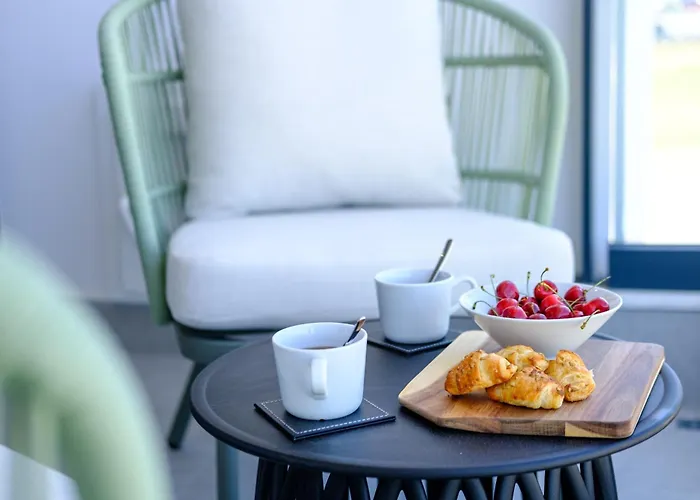 Artemis 103 - Seaside Stories Livadhia