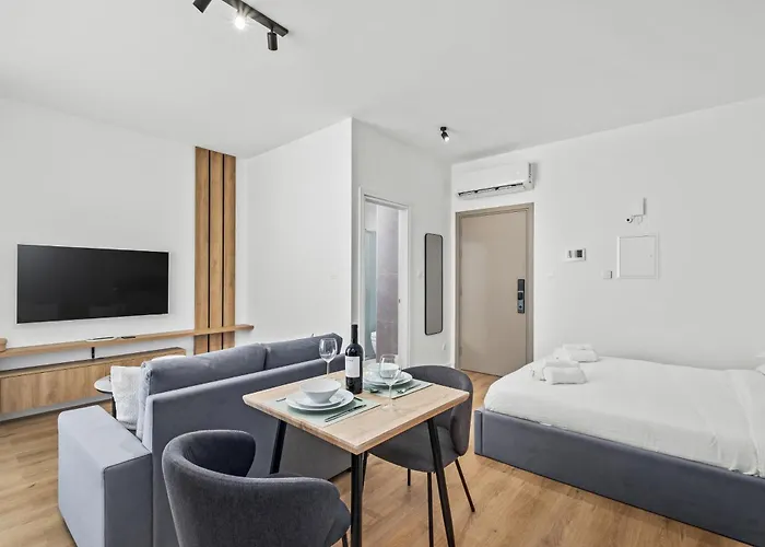 Artemis 103 - Seaside Stories